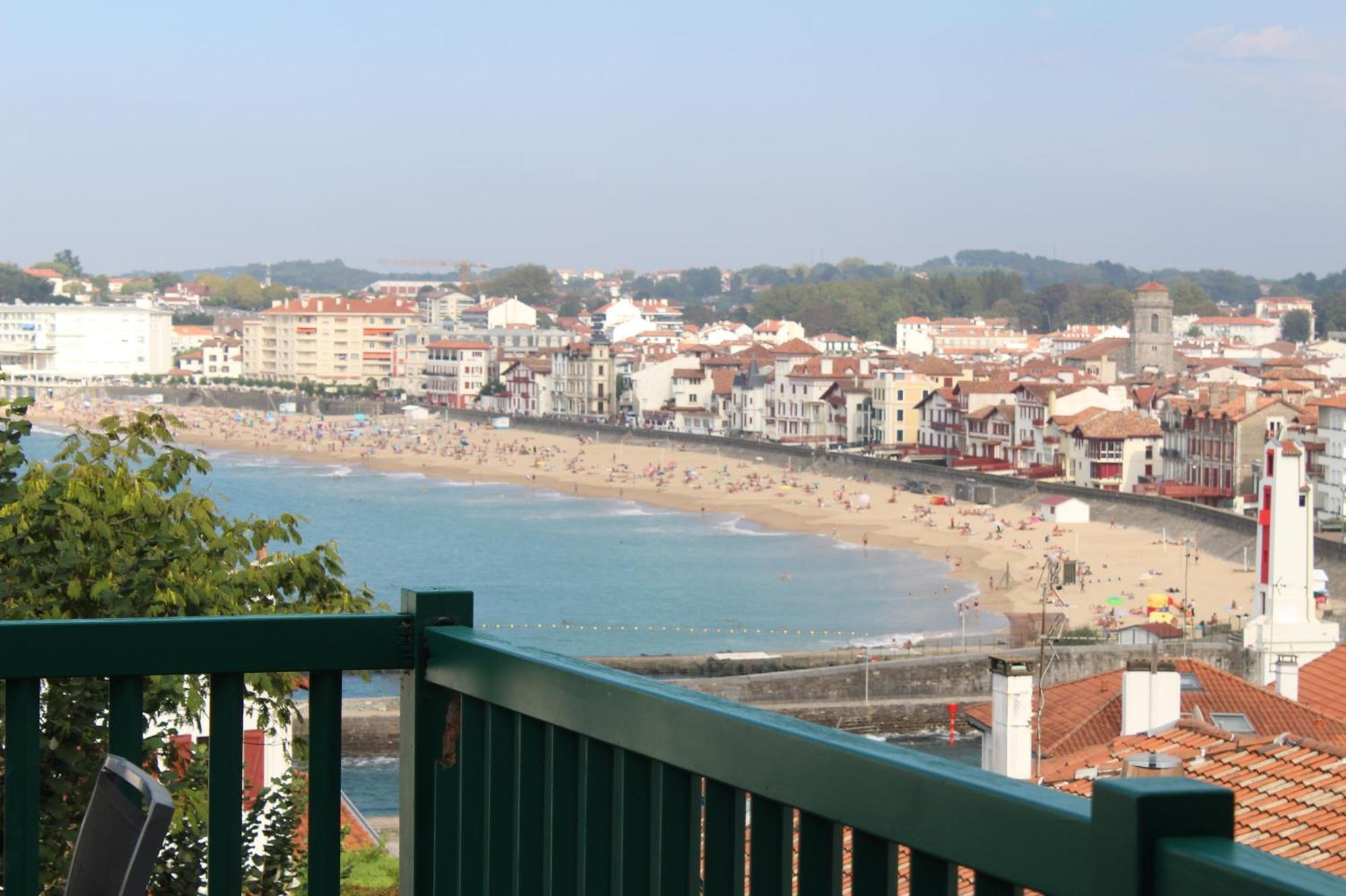 Hotel Agur Deneri Ciboure Exterior photo