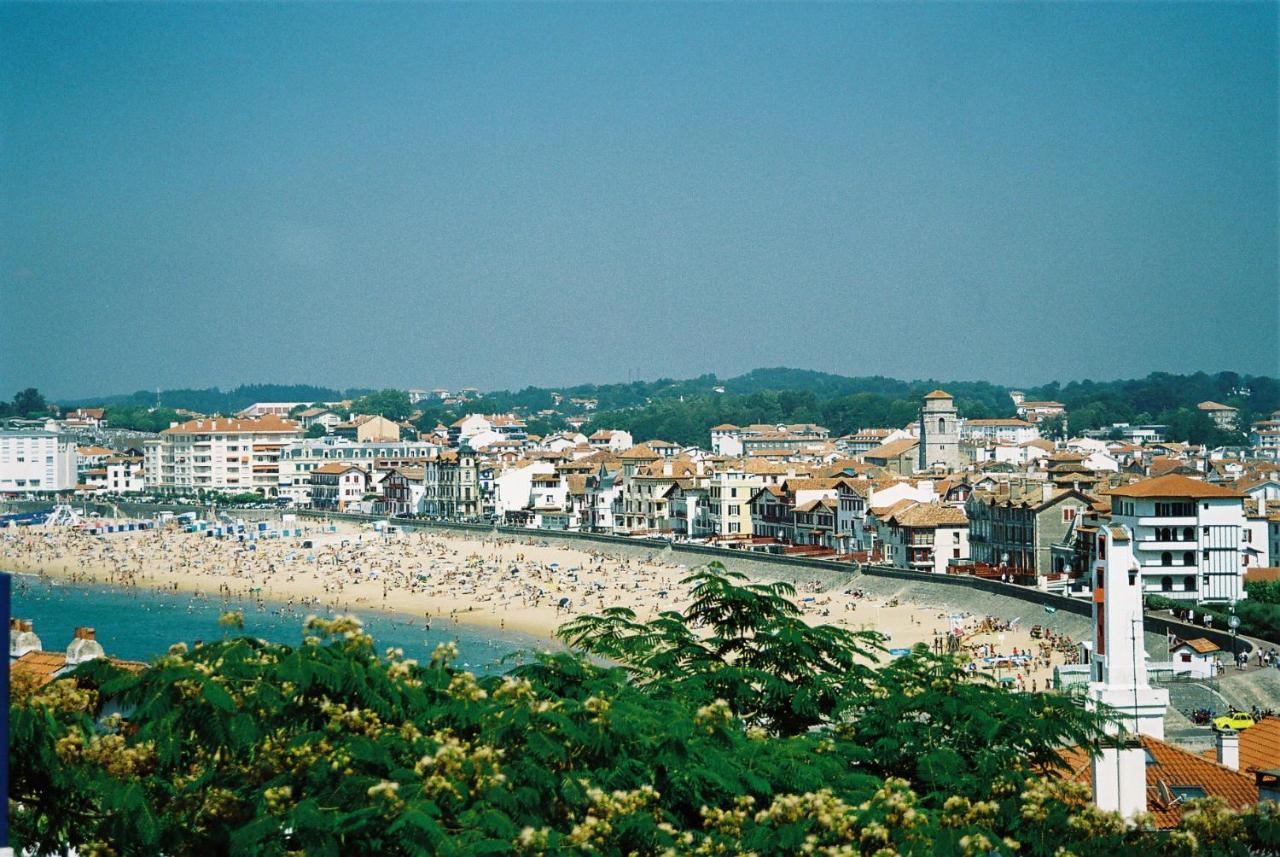 Hotel Agur Deneri Ciboure Exterior photo